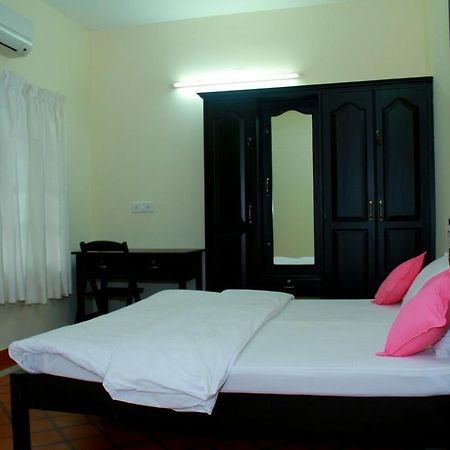 Malakkarethu House Leilighet Aranmula Eksteriør bilde
